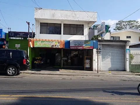 Flores y Más.