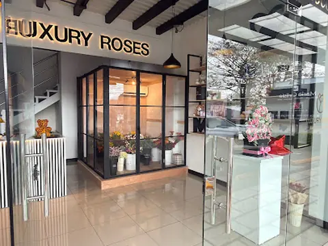 Luxury Roses Cr